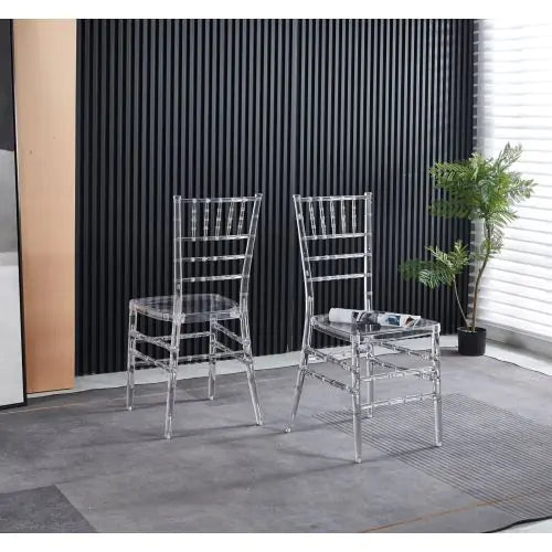 Set di 4 sedie da pranzo in plastica trasparente