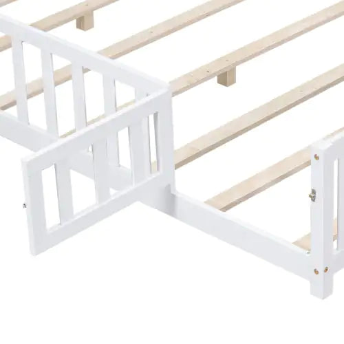 Toddler Safety Platform Bed with Gate