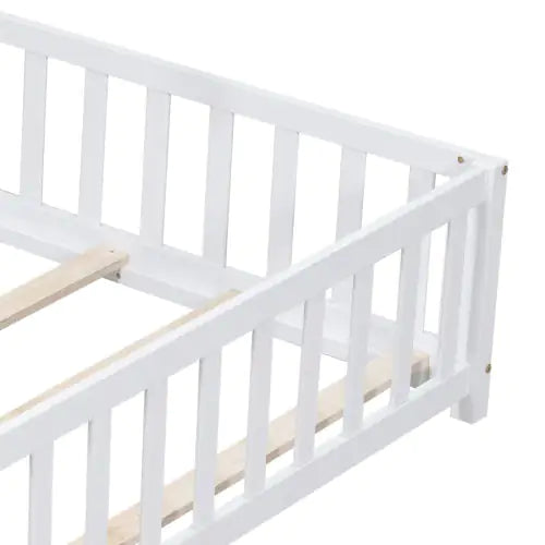 Toddler Safety Platform Bed with Gate