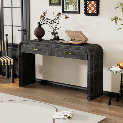 Mesa consola con silueta vintage única de TREXM